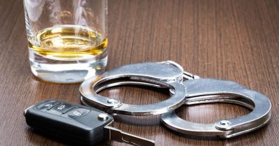 Policjanci chcieli pomóc, a trafili na pijanego kierowcę