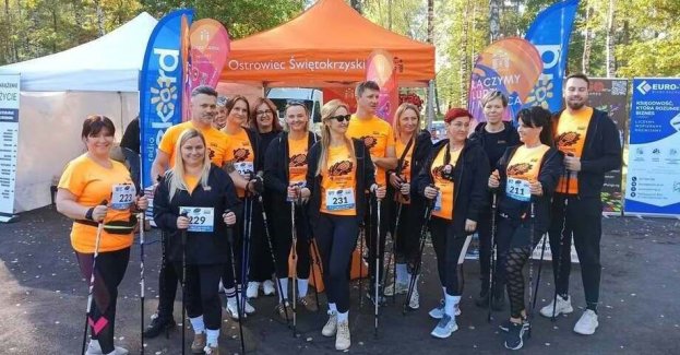 Przedstawiciele firm partnerskich Programu OstraKarta wzięli udział w 9. Ostrowieckim Półmaratonie Leśnym, który odbył się 4 października 2026 r. w Ostrowcu Świętokrzyskim. Wspólny start był okazją do integracji, podjęcia nowych wyzwań i promowania aktywności fizycznej.